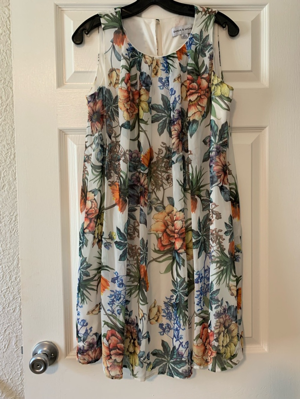 Emma & Michele Floral Sleeveless Dress in White, Blue, Green, Orange Size PM